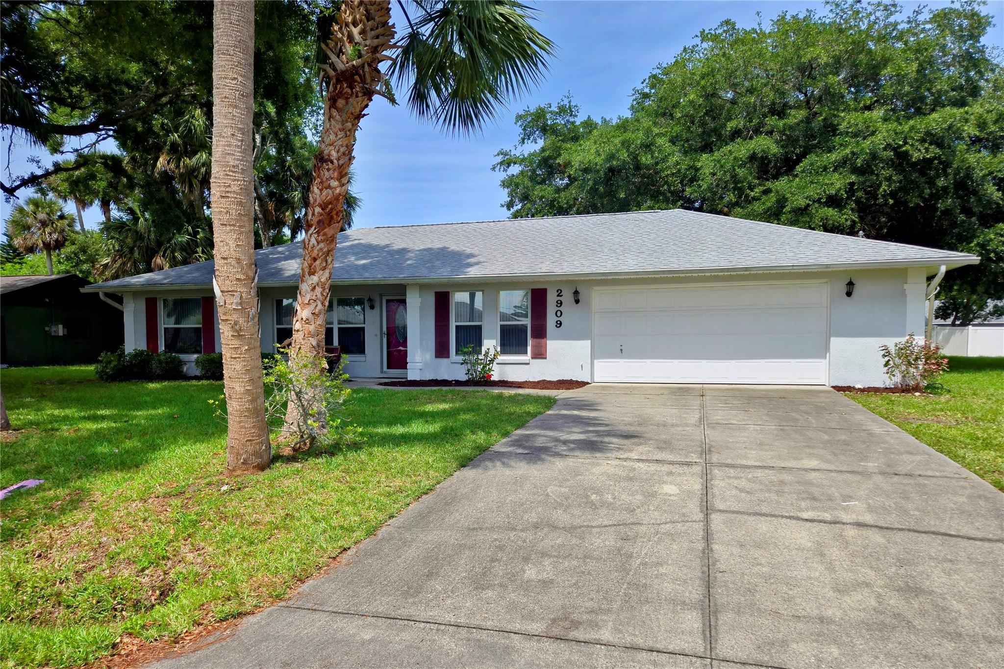 2909 Pine Tree Dr