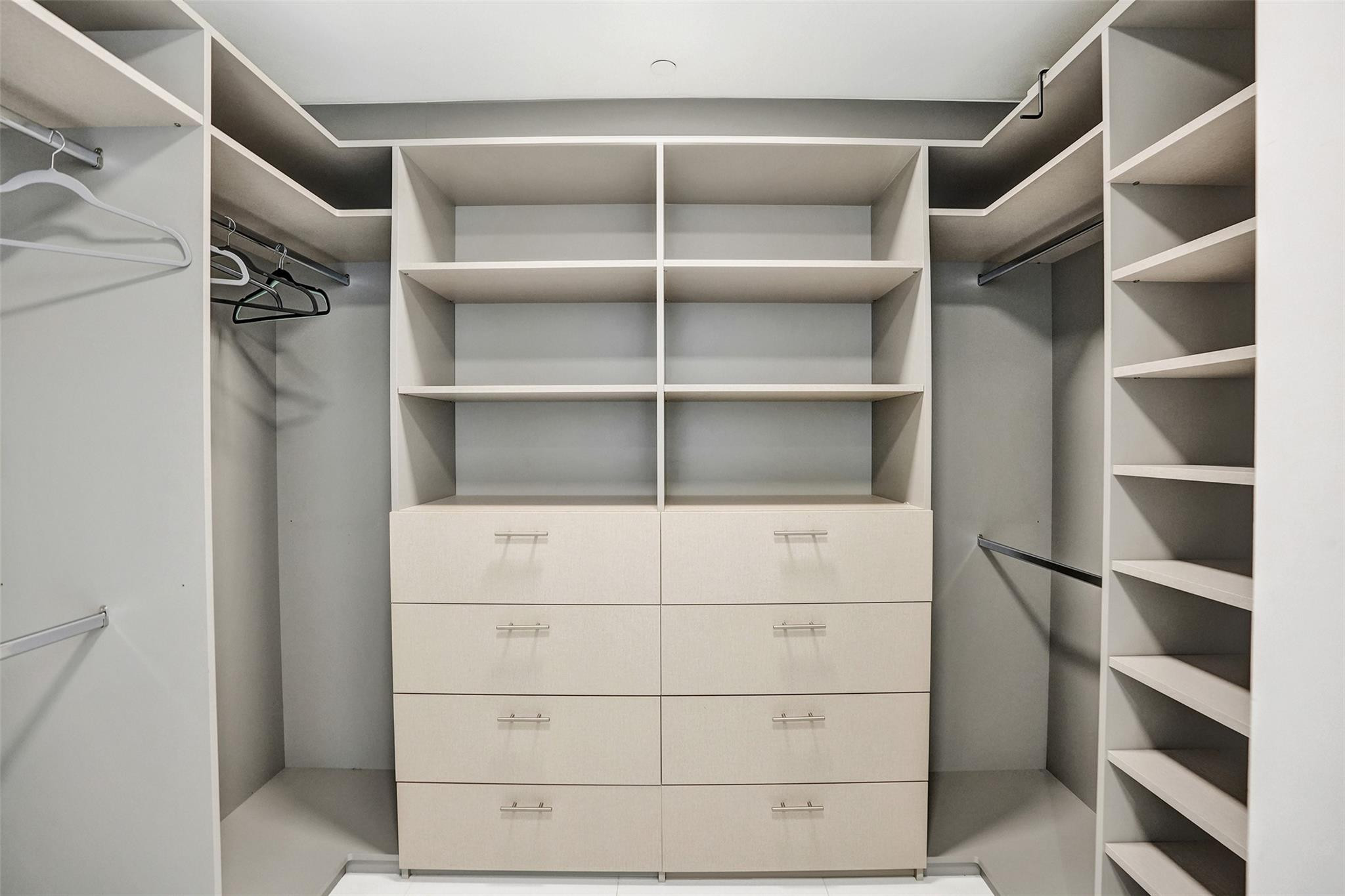 100 E Las Olas #2701 Fort Lauderdale, FL 33301