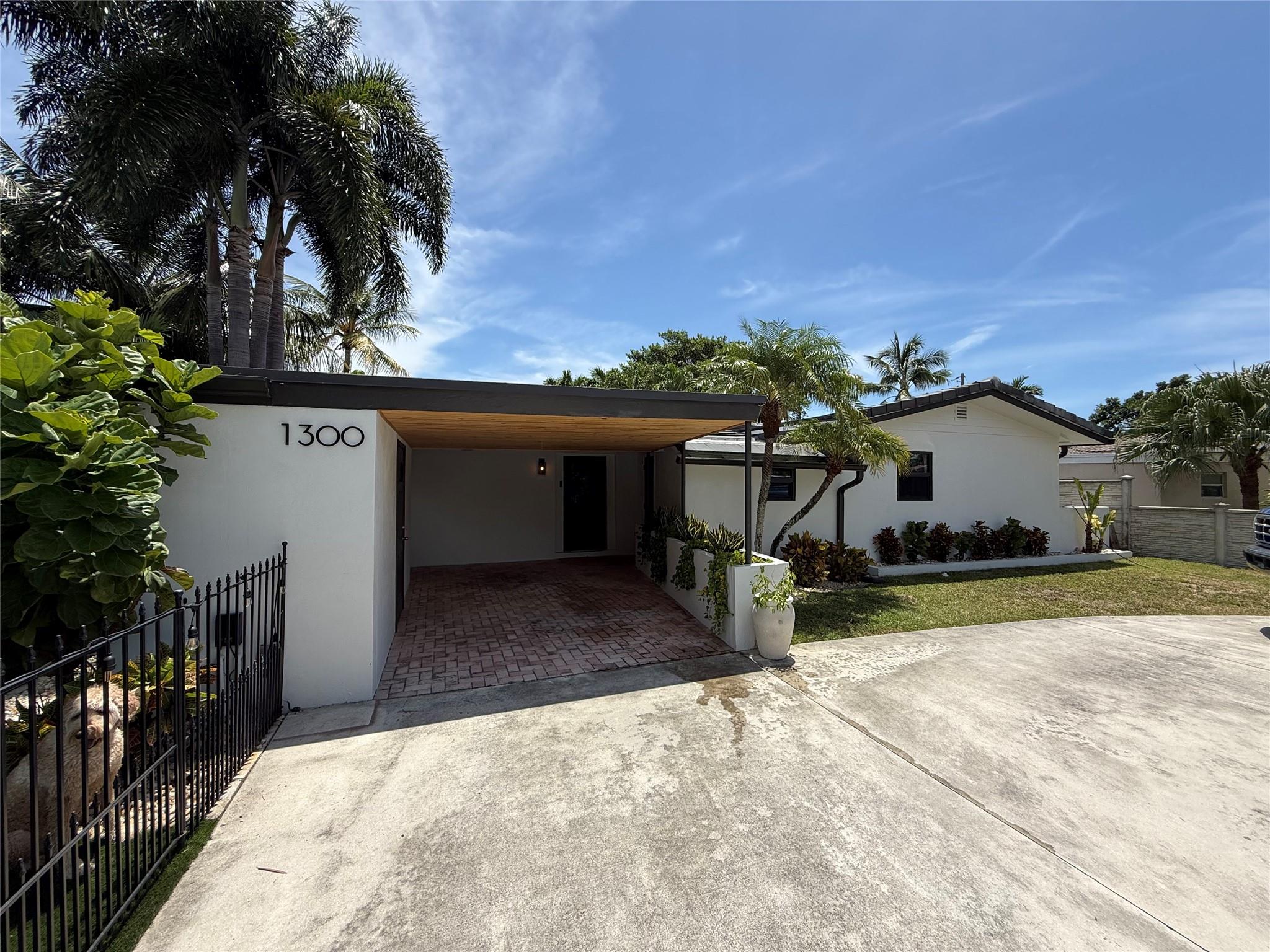 1300 SW 9th Ave