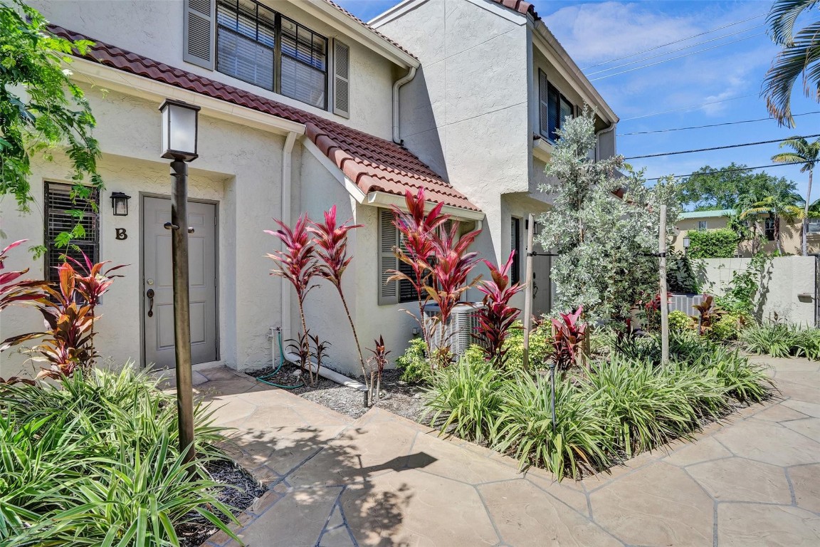 1415 S Miami #B Fort Lauderdale, FL 33316