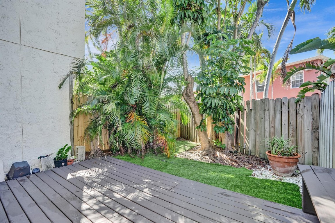 1415 S Miami #B Fort Lauderdale, FL 33316