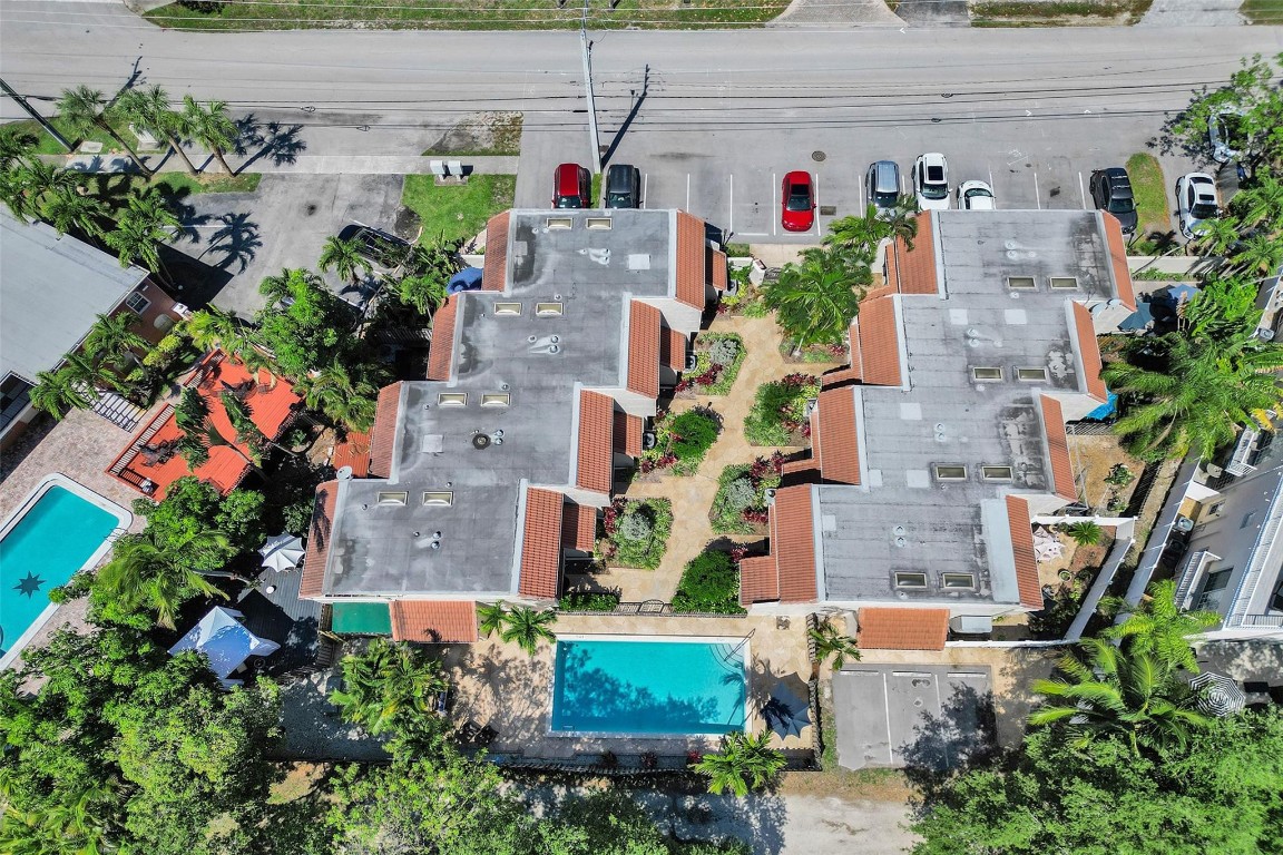 1415 S Miami #B Fort Lauderdale, FL 33316