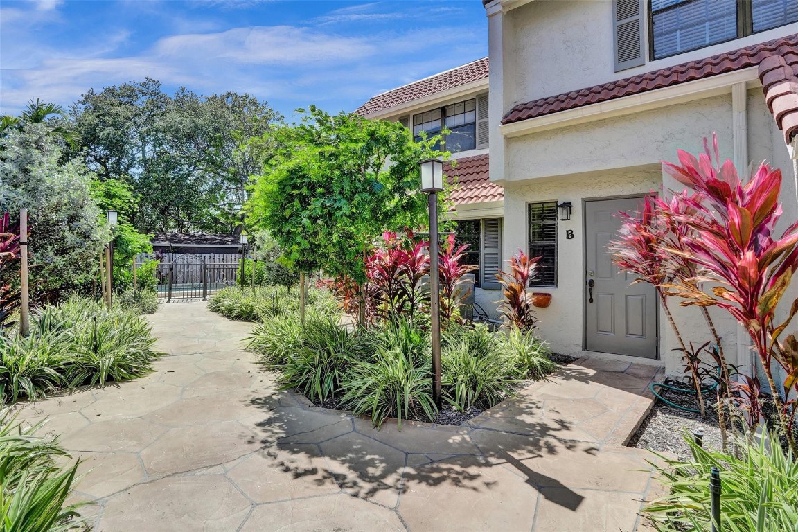 1415 S Miami #B Fort Lauderdale, FL 33316