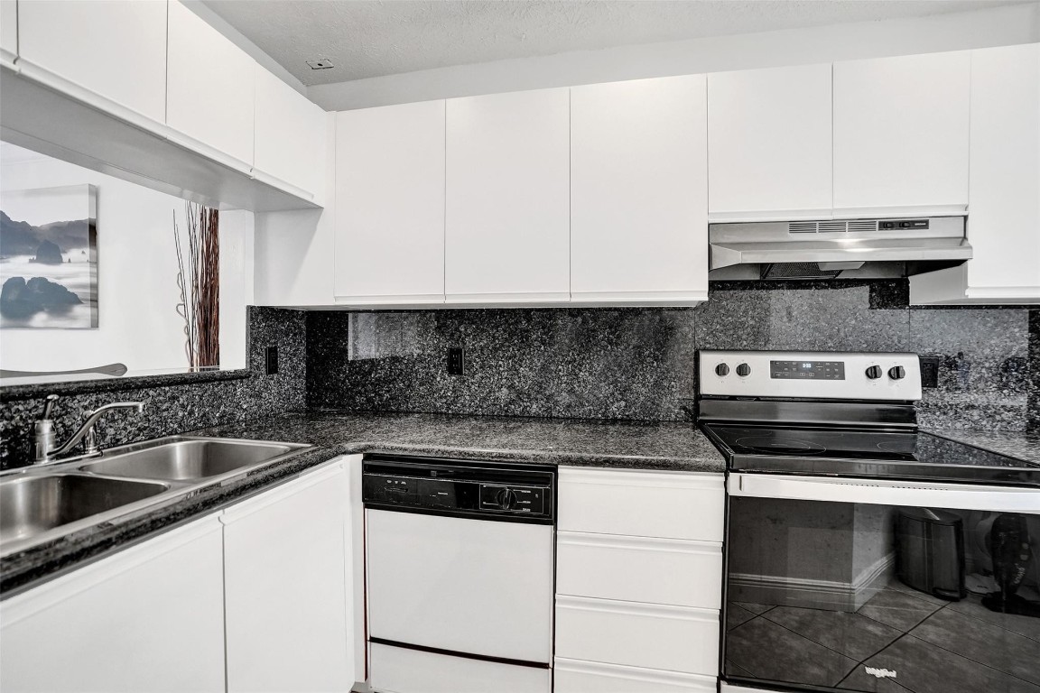 1415 S Miami #B Fort Lauderdale, FL 33316