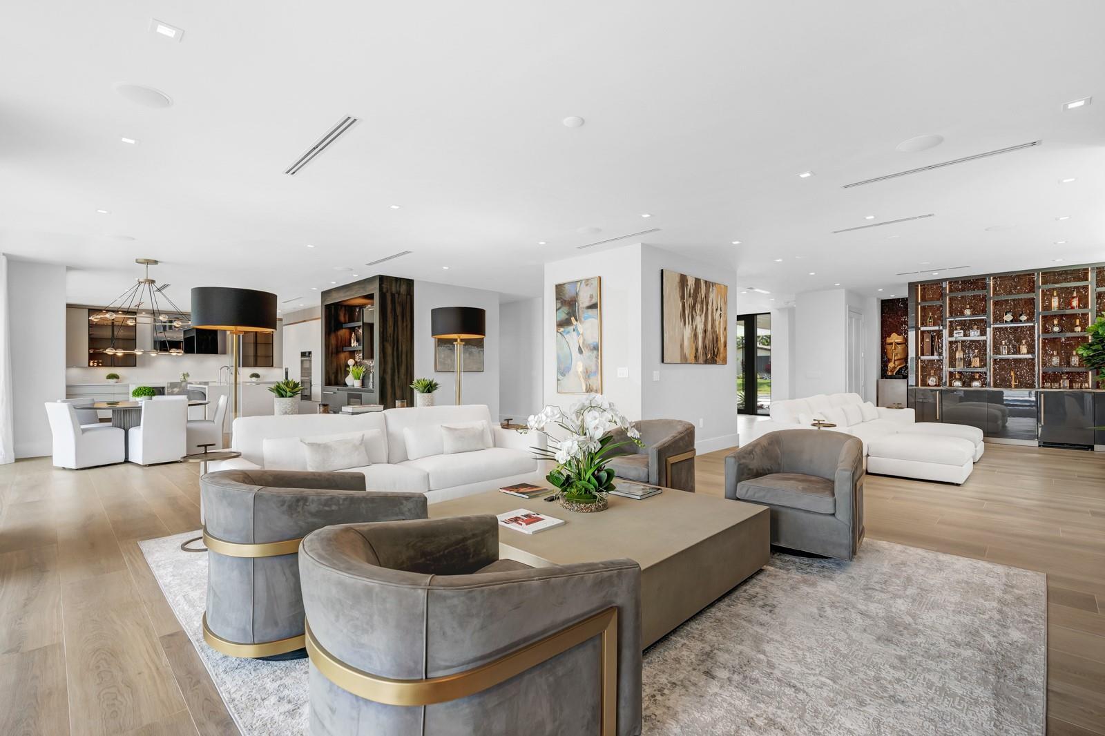 1957 Harbourview Dr Fort Lauderdale, FL 33316