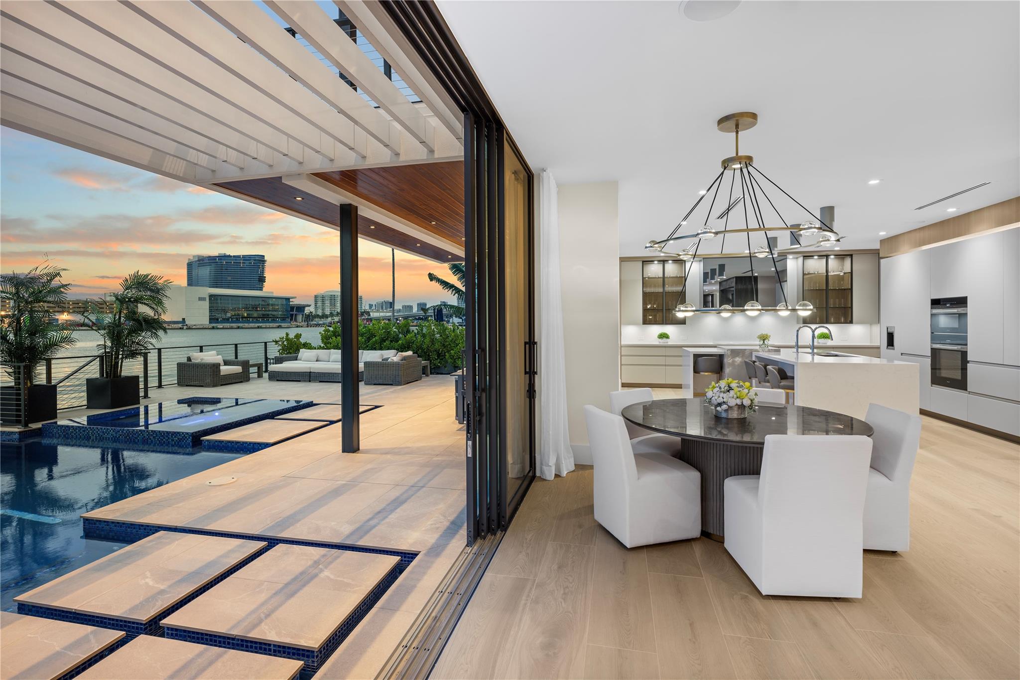 1957 Harbourview Dr Fort Lauderdale, FL 33316