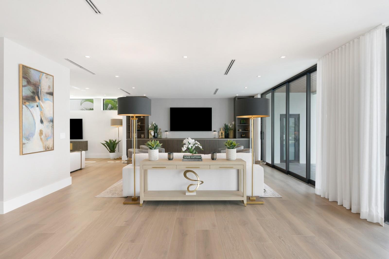 1957 Harbourview Dr Fort Lauderdale, FL 33316