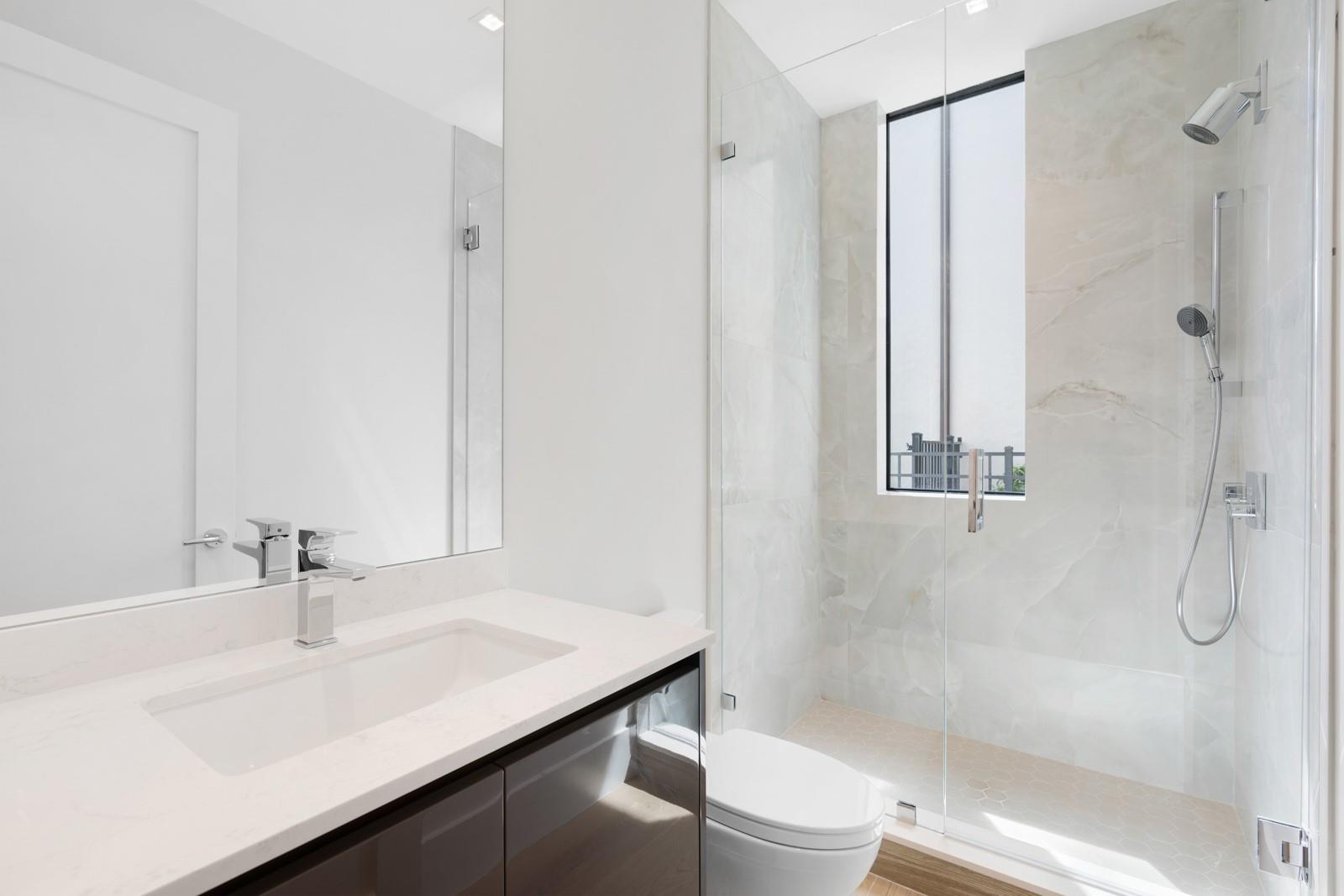 1957 Harbourview Dr Fort Lauderdale, FL 33316