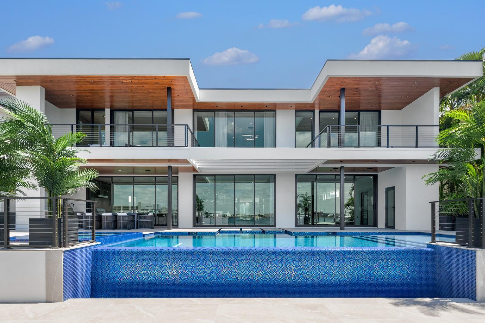 1957 Harbourview Dr Fort Lauderdale, FL 33316