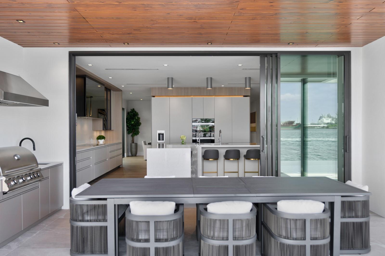 1957 Harbourview Dr Fort Lauderdale, FL 33316