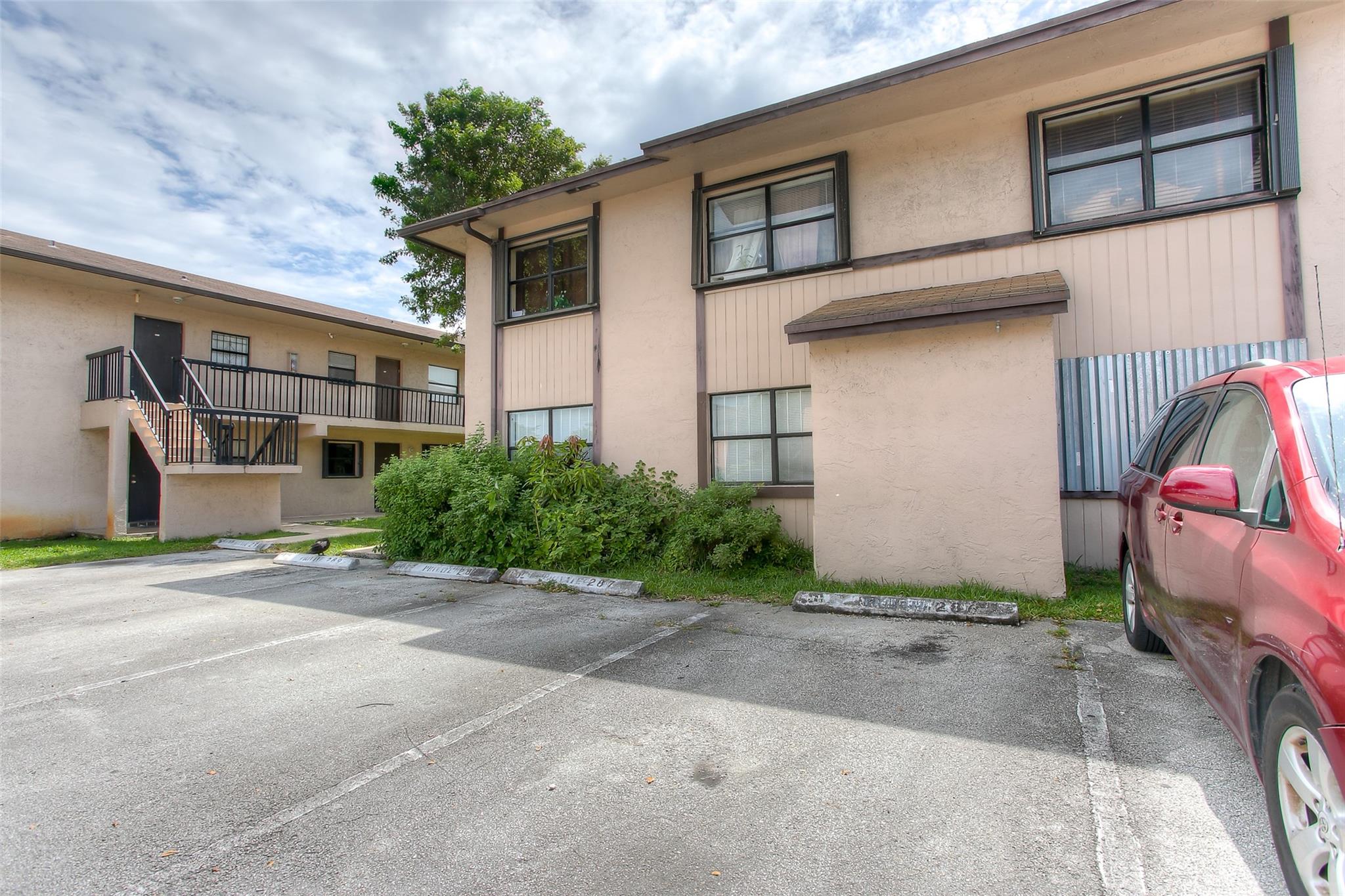 2500 W 67th Pl #22-26