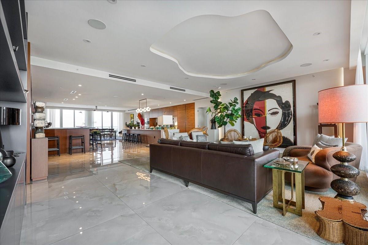 1180 N Federal Hwy #1606 Fort Lauderdale, FL 33304