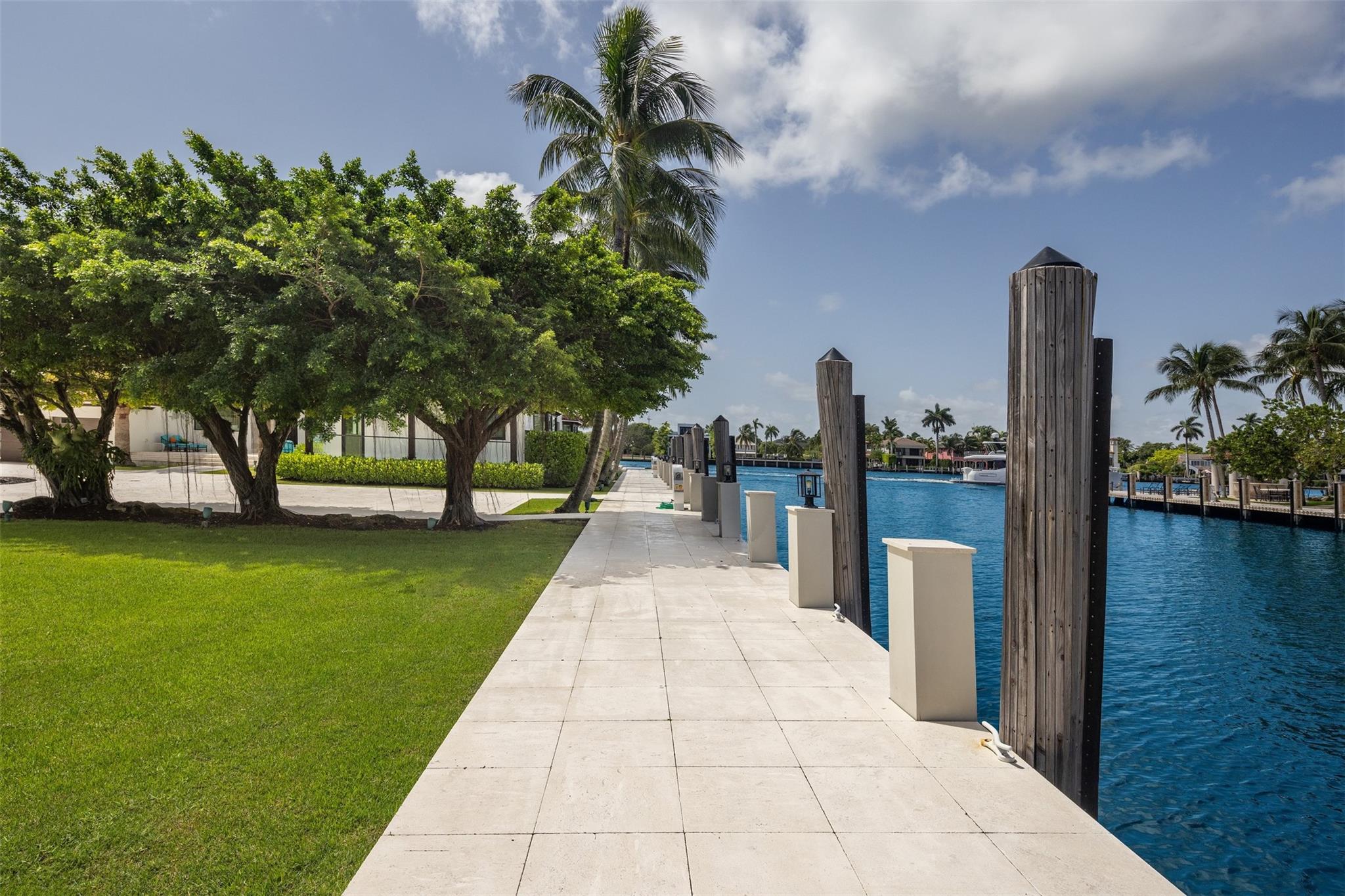 529 Bontona Ave Fort Lauderdale, FL 33301 529 Bontona Ave Fort Lauderdale, FL 33301