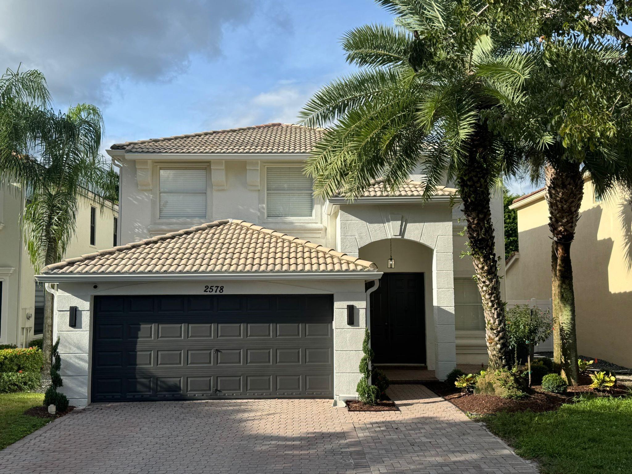 2578 Sawyer Ter