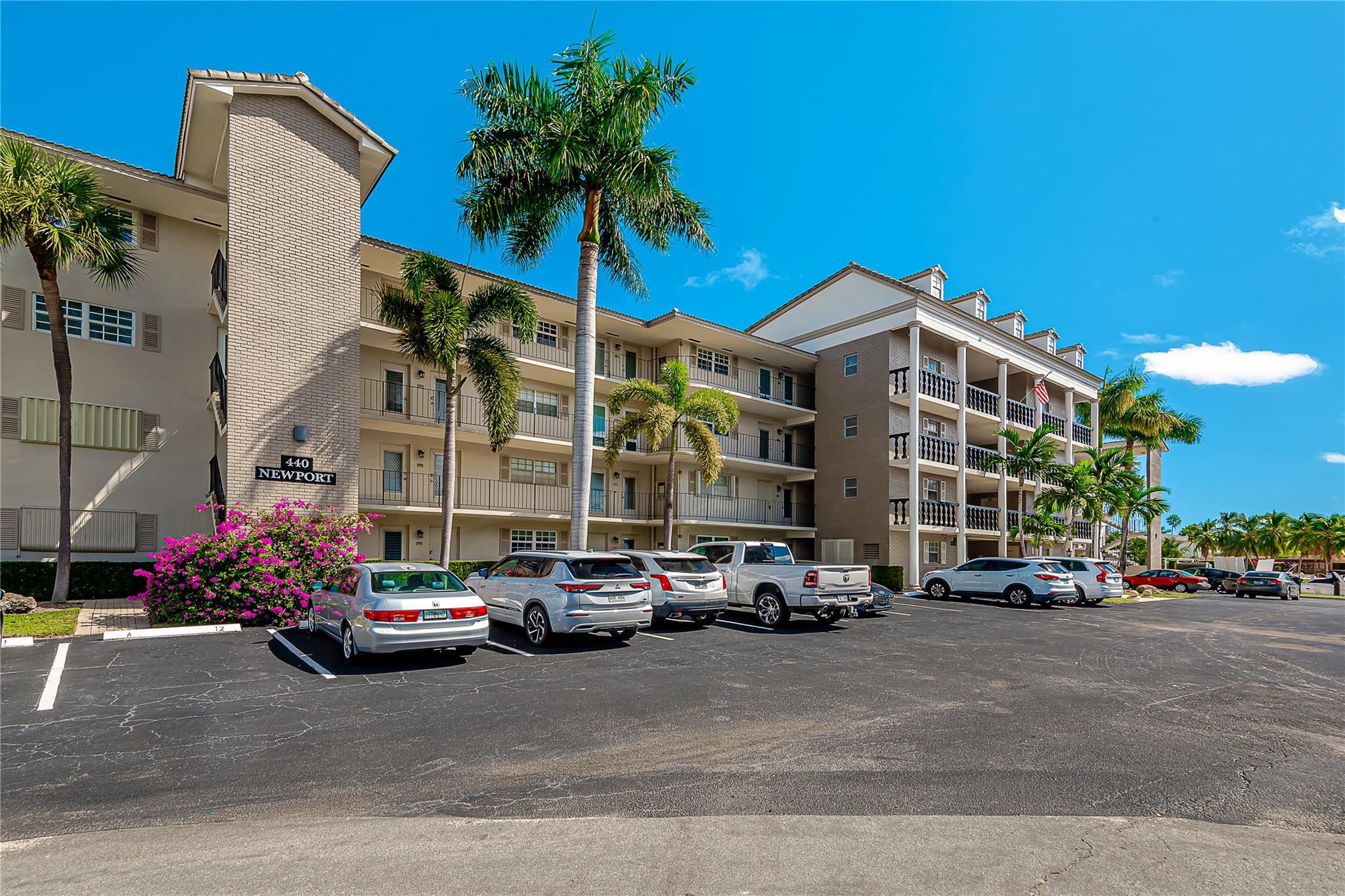 440 Paradise Isle Blvd #102