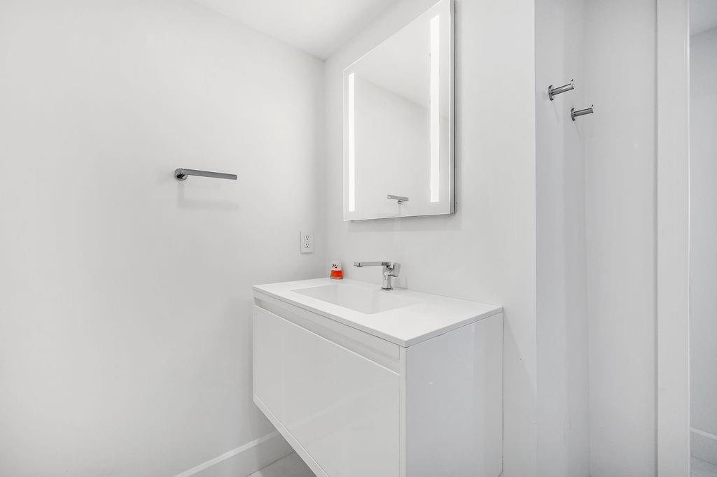 545 S Fort Lauderdale Bch Blvd #1701 Fort Lauderdale, FL 33316