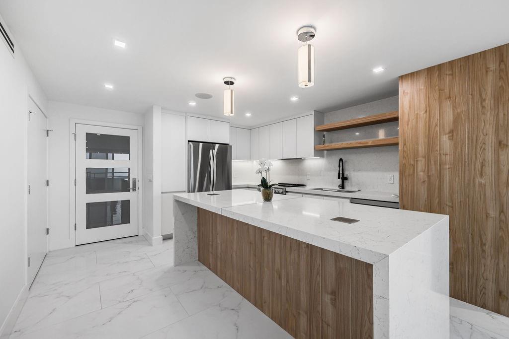 545 S Fort Lauderdale Bch Blvd #1701 Fort Lauderdale, FL 33316