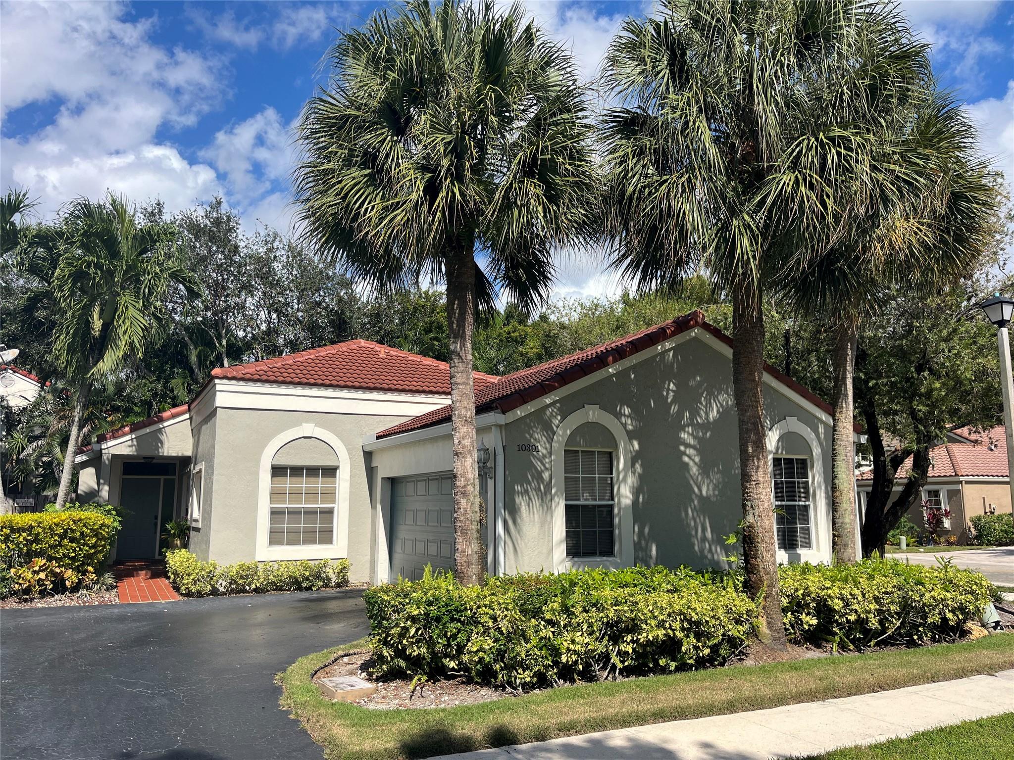 10301 NW 11th St