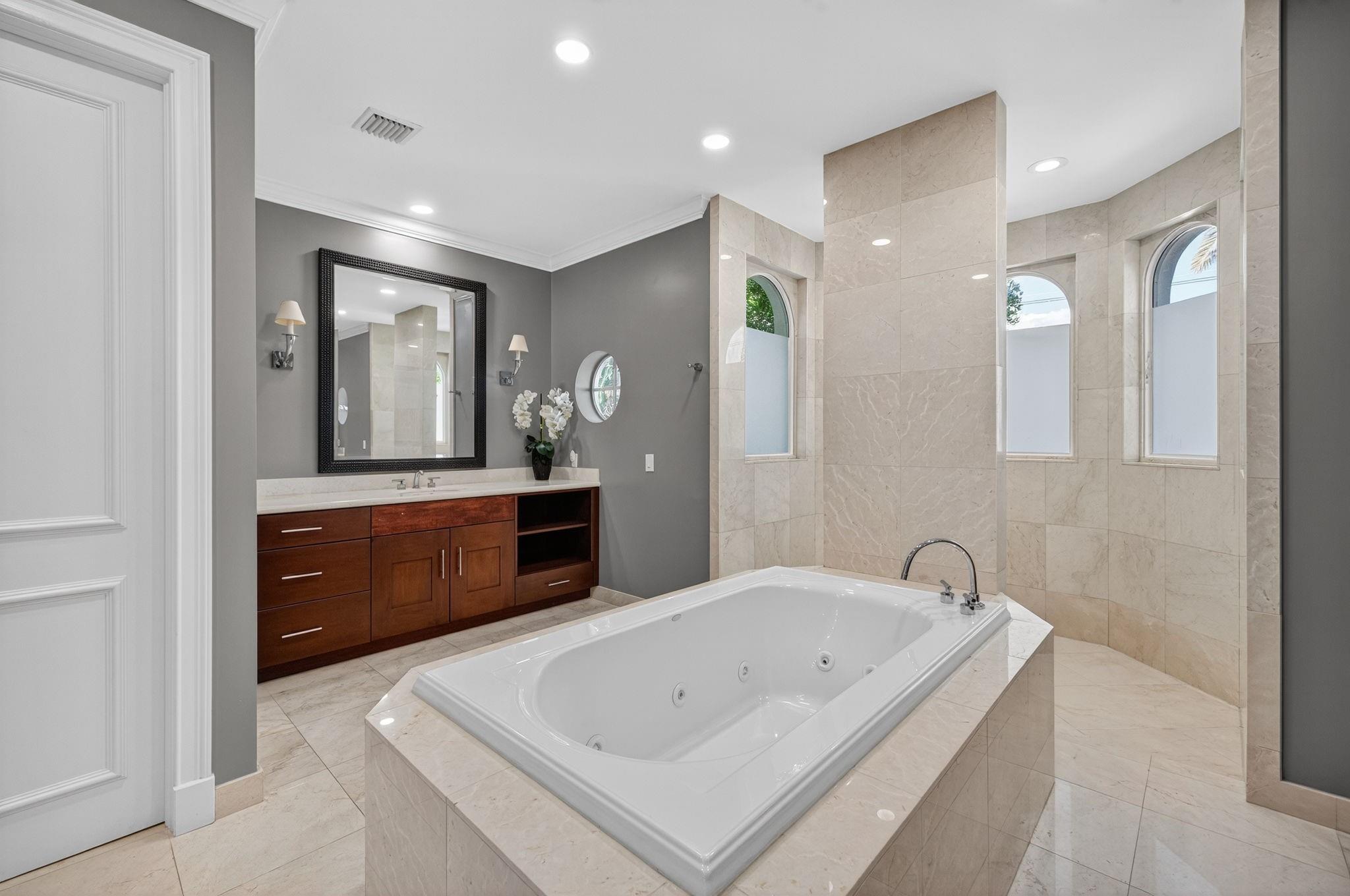 2614 Castilla Isle Fort Lauderdale, FL 33301