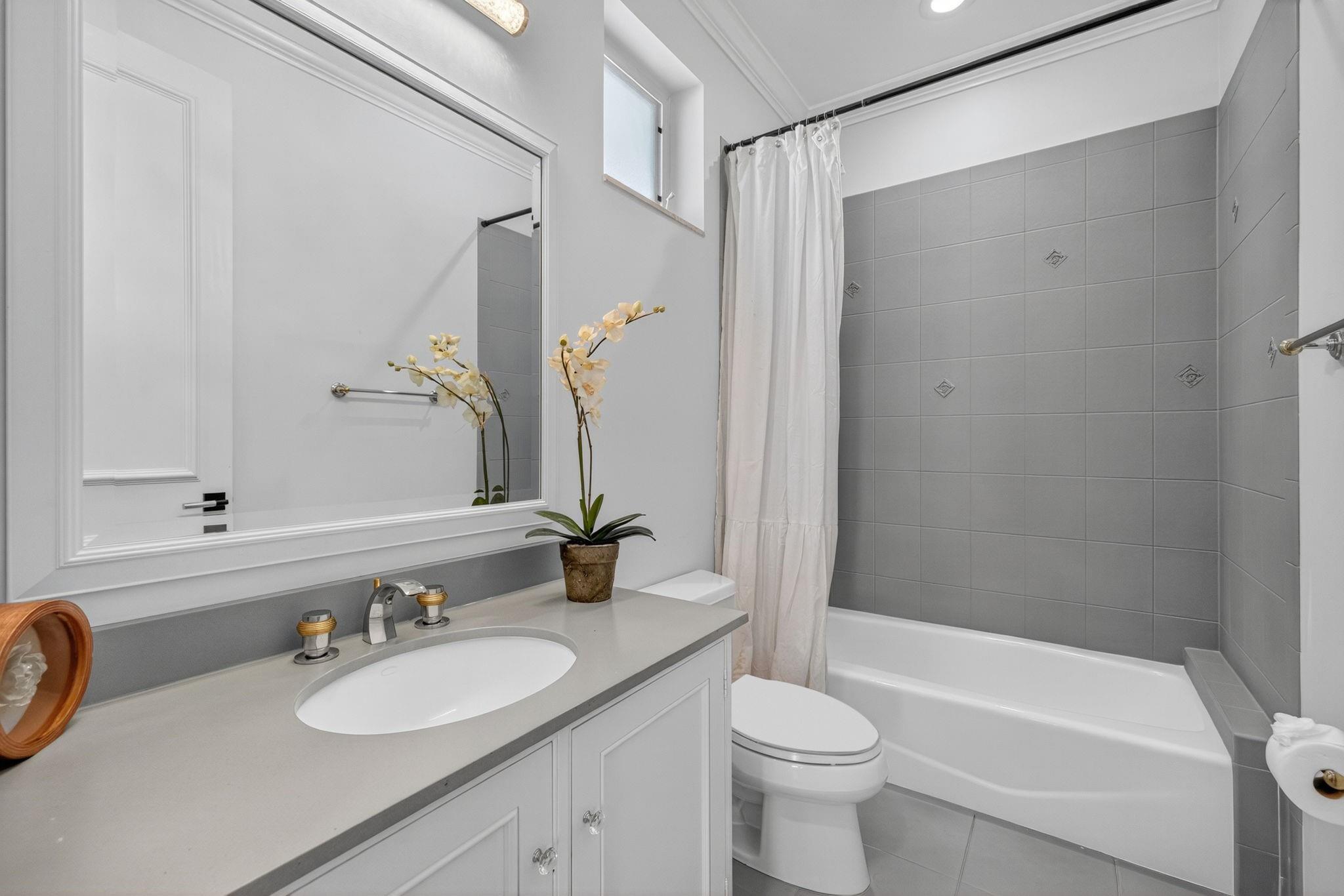 2614 Castilla Isle Fort Lauderdale, FL 33301