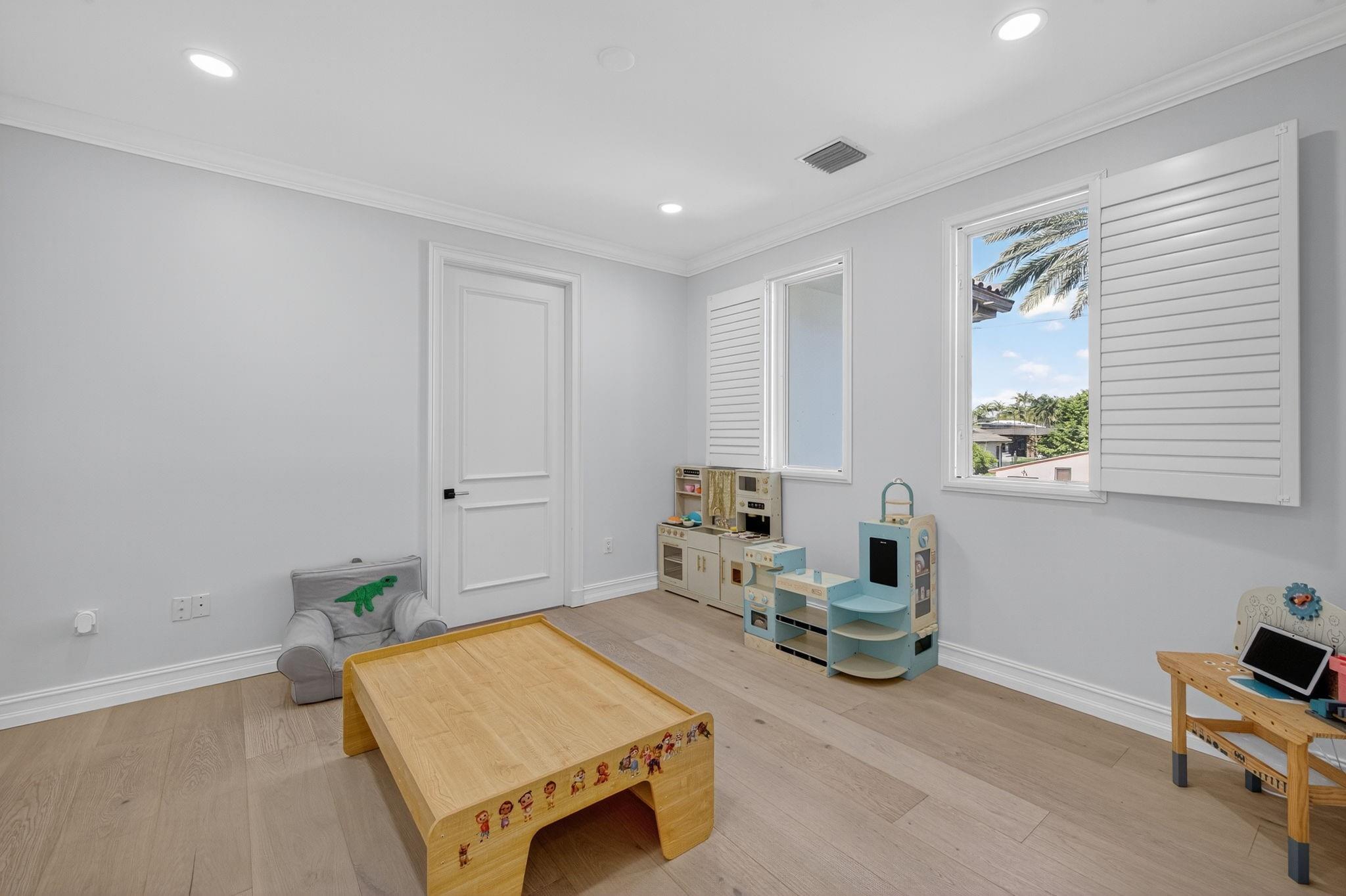 2614 Castilla Isle Fort Lauderdale, FL 33301