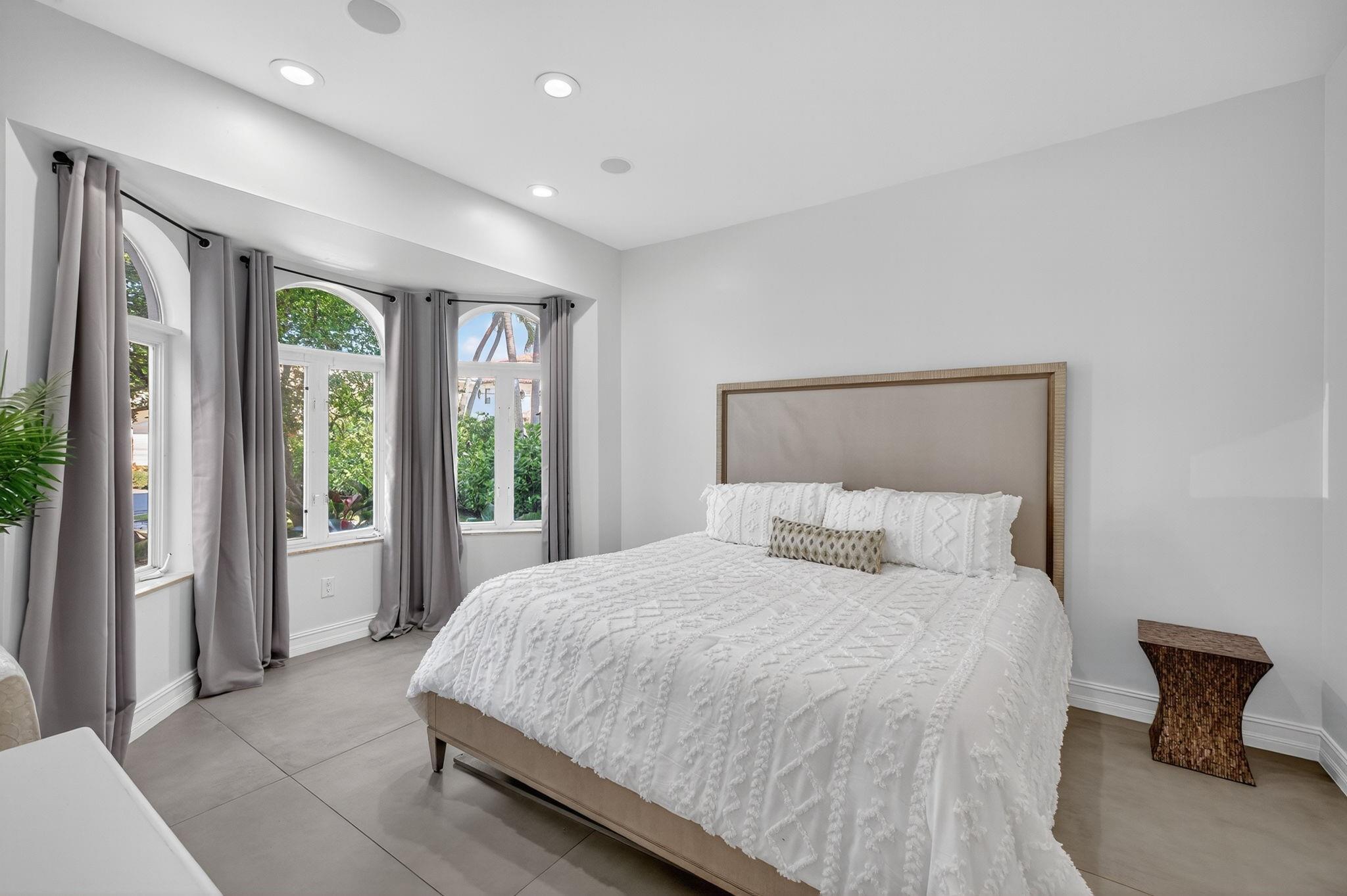 2614 Castilla Isle Fort Lauderdale, FL 33301