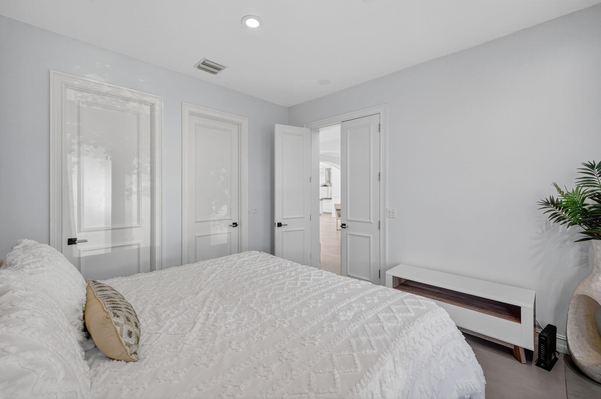 2614 Castilla Isle Fort Lauderdale, FL 33301