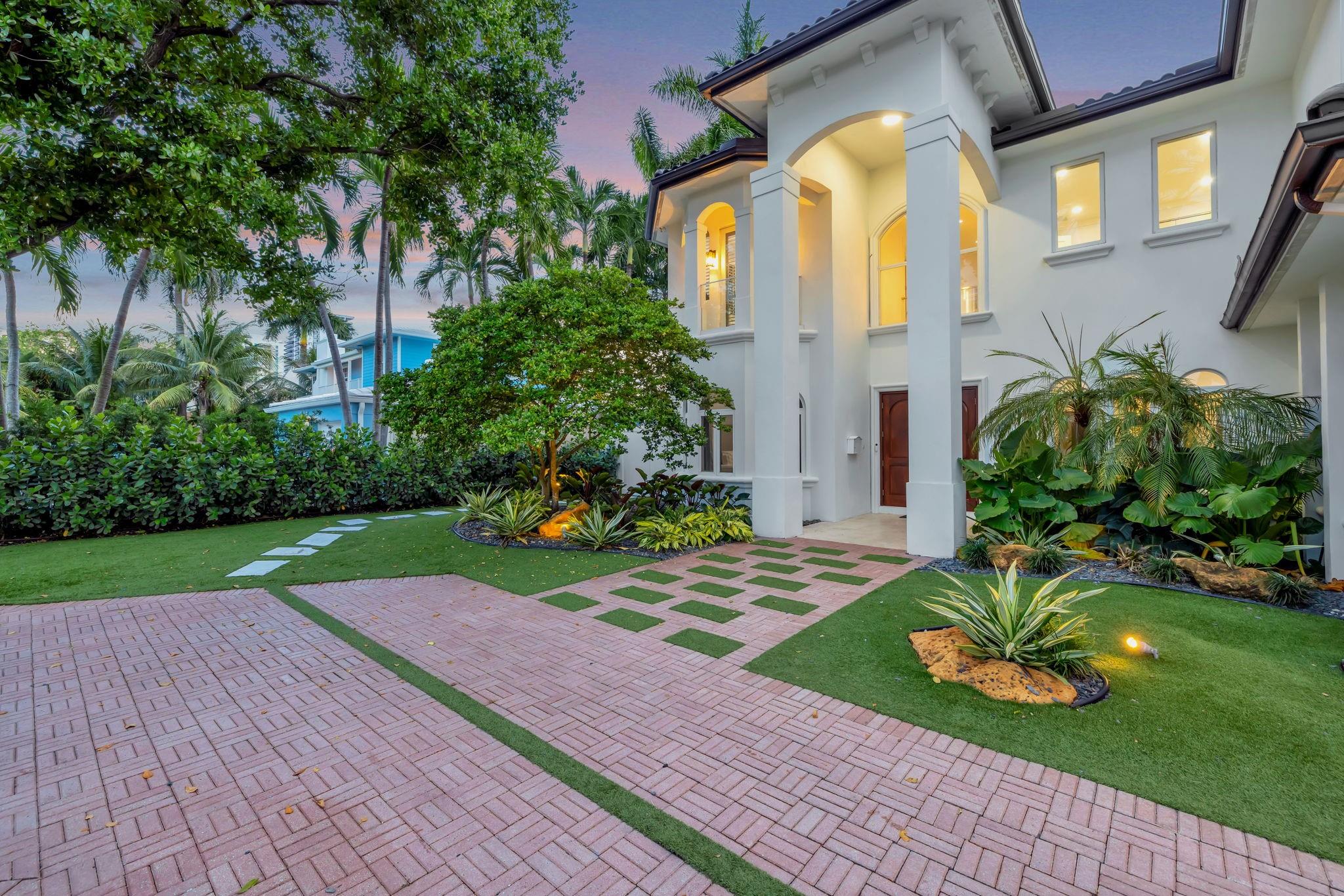 2614 Castilla Isle Fort Lauderdale, FL 33301