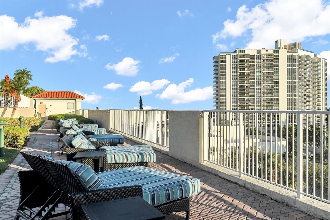 3020 NE 32nd Ave #406 Fort Lauderdale, FL 33308