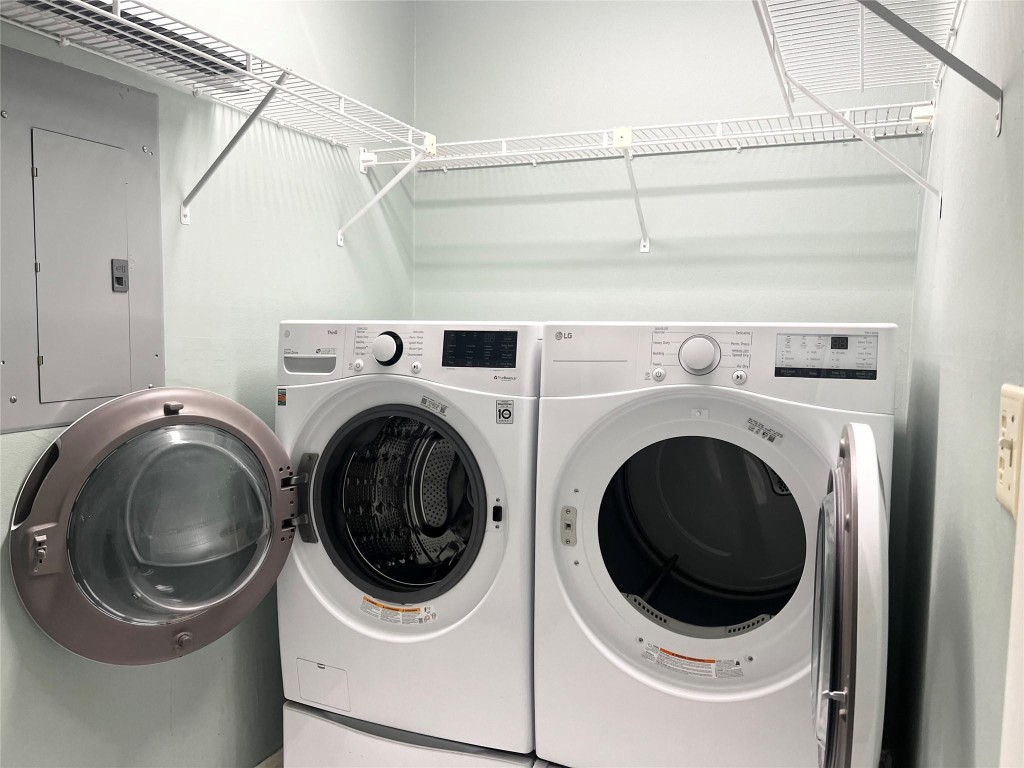 9320 NW 32nd St Sunrise, FL 33351