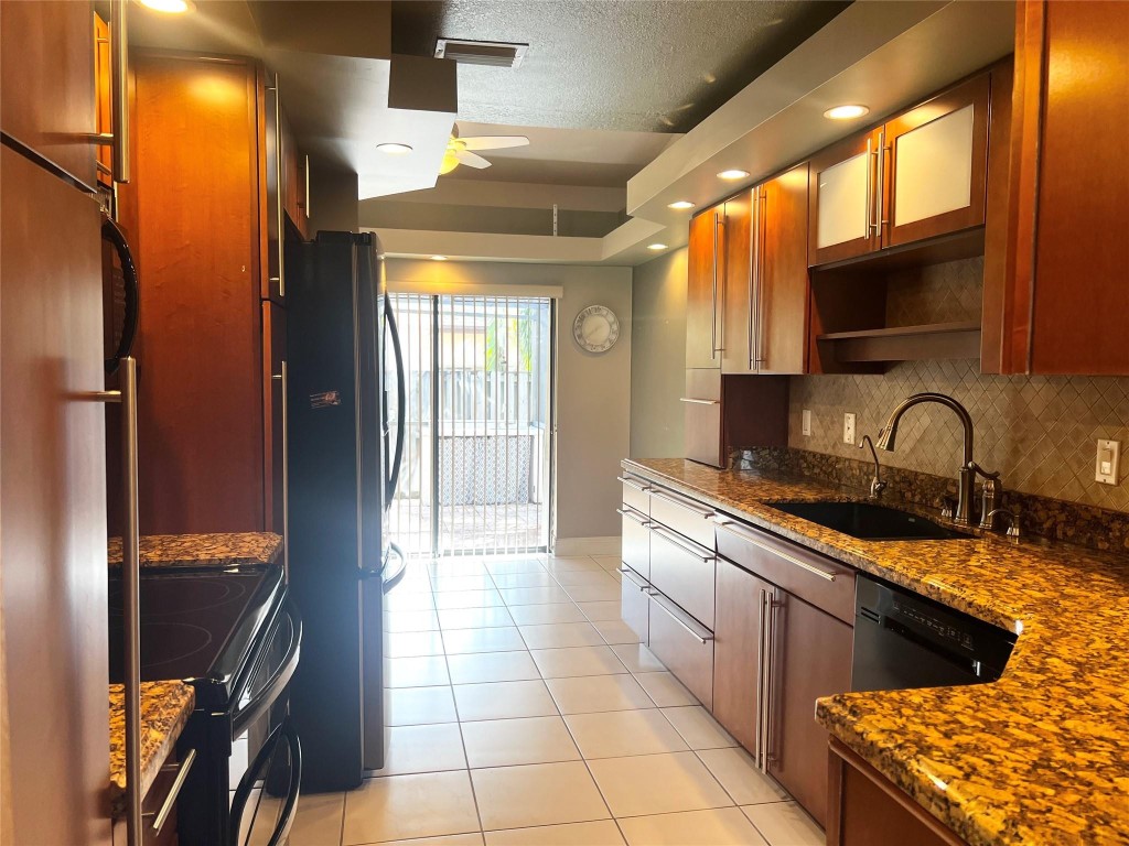 9320 NW 32nd St Sunrise, FL 33351