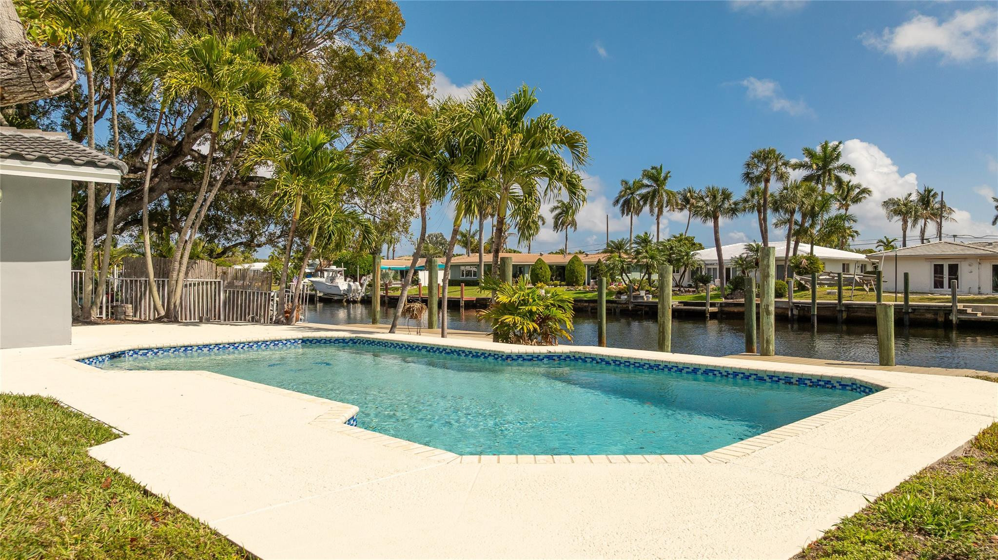 360 SE 5th Pompano Beach, FL 33060