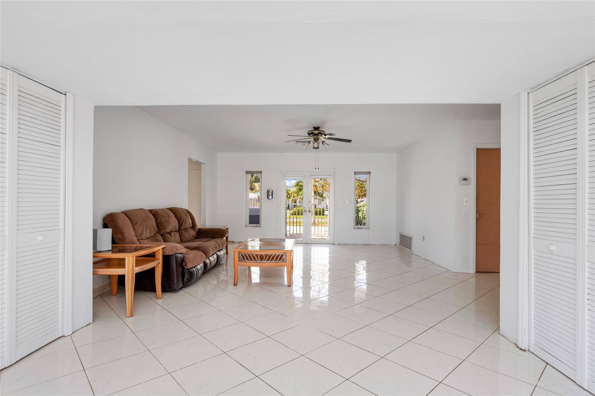 360 SE 5th Pompano Beach, FL 33060
