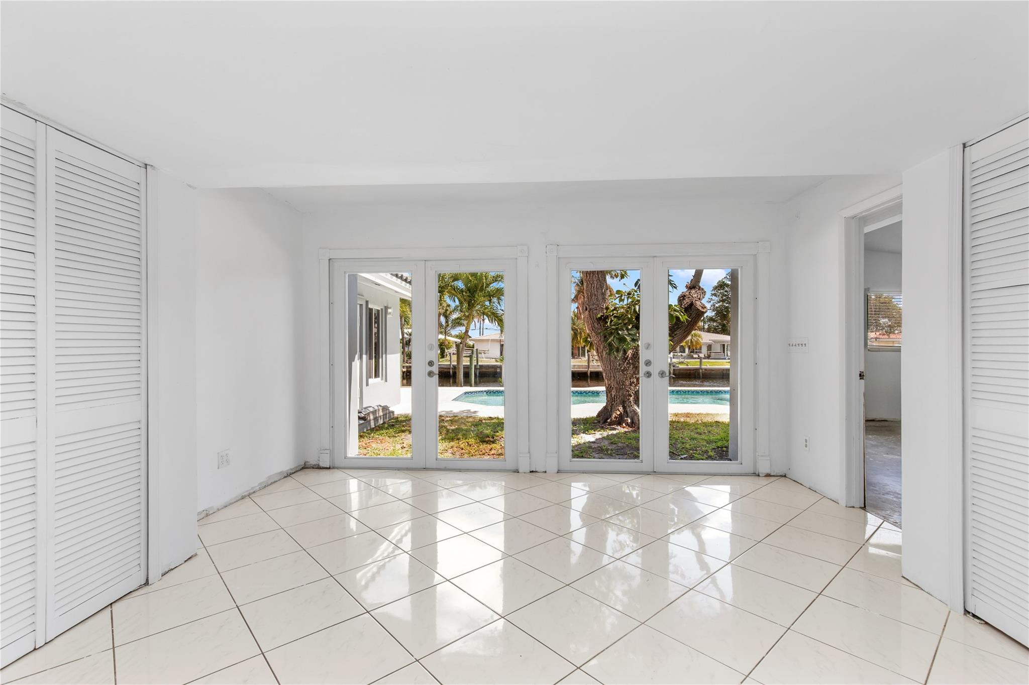 360 SE 5th Pompano Beach, FL 33060