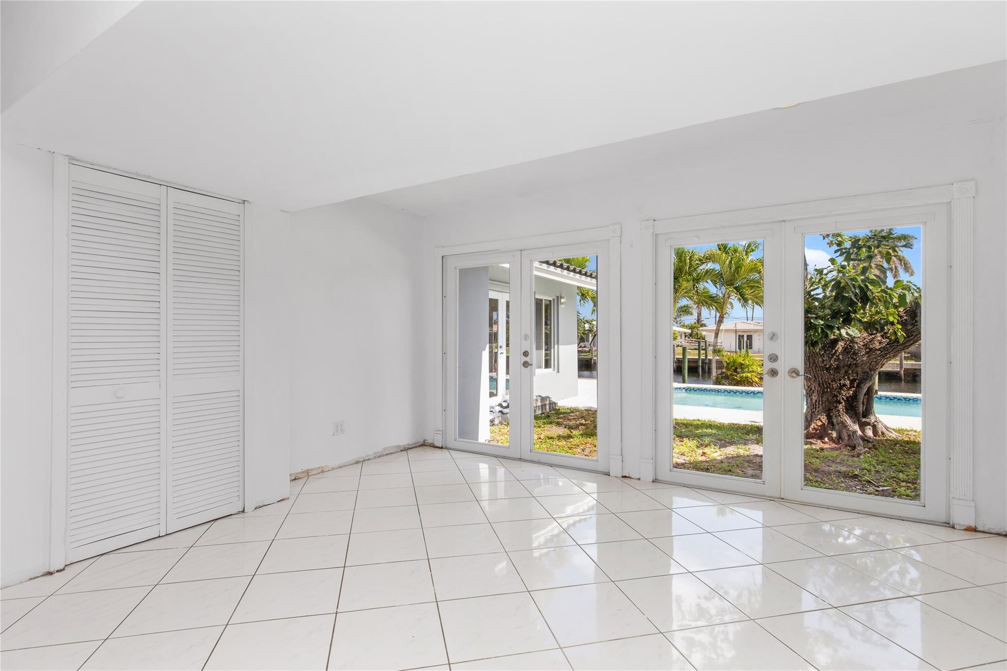 360 SE 5th Pompano Beach, FL 33060