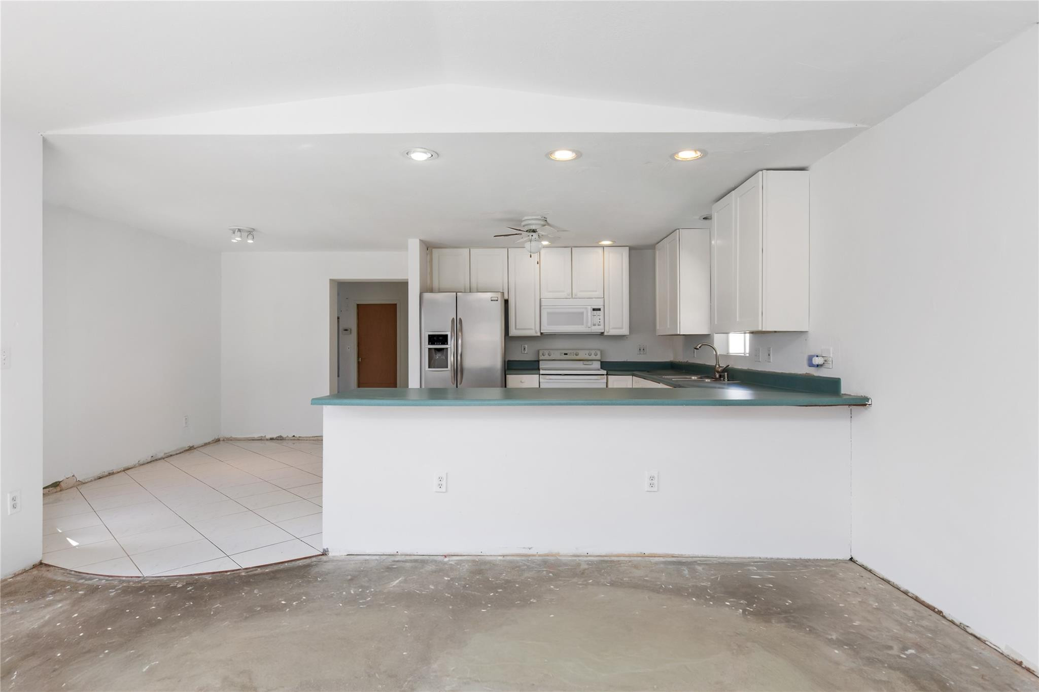 360 SE 5th Pompano Beach, FL 33060