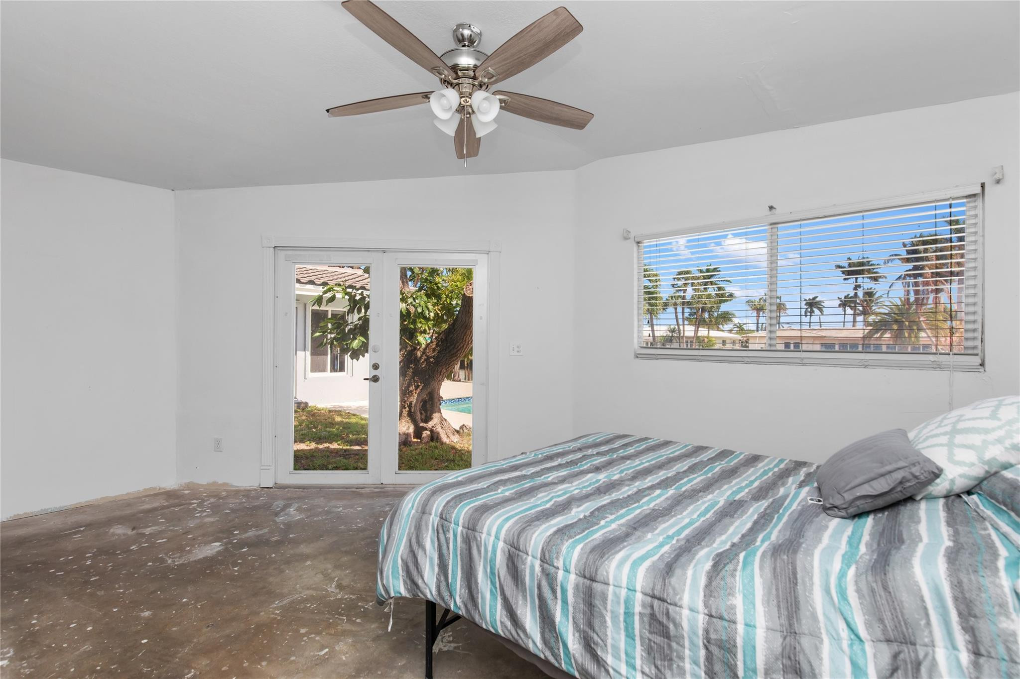 360 SE 5th Pompano Beach, FL 33060