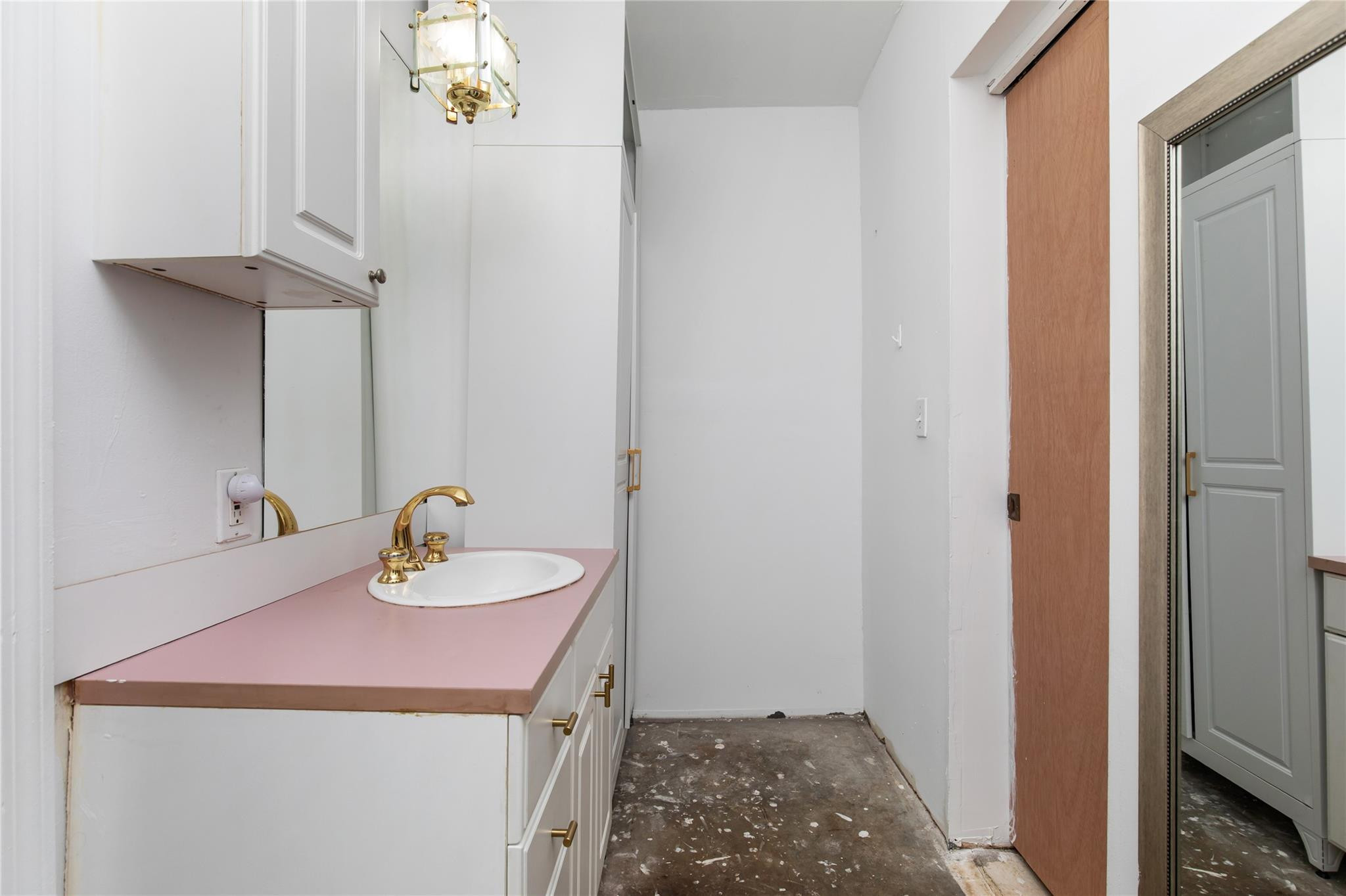 360 SE 5th Pompano Beach, FL 33060