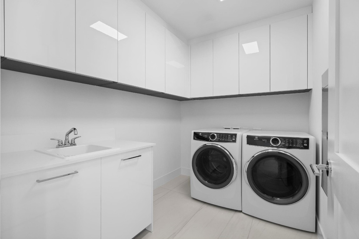 153 N Seabreeze #802-S Fort Lauderdale, FL 33304