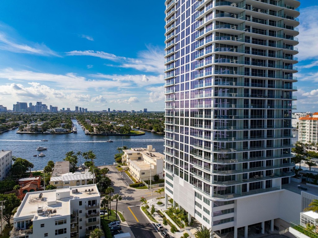 153 N Seabreeze #802-S Fort Lauderdale, FL 33304