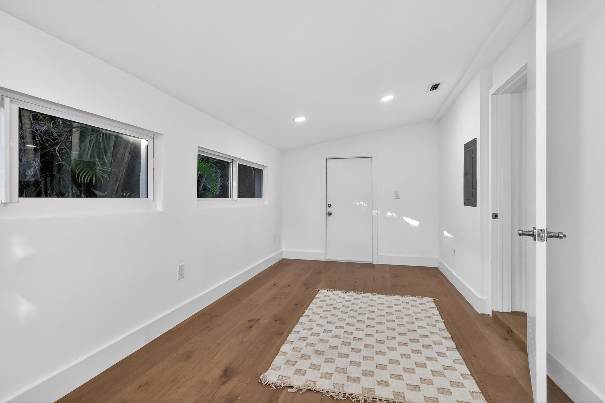 621 Se 1st St Hialeah, FL 33010