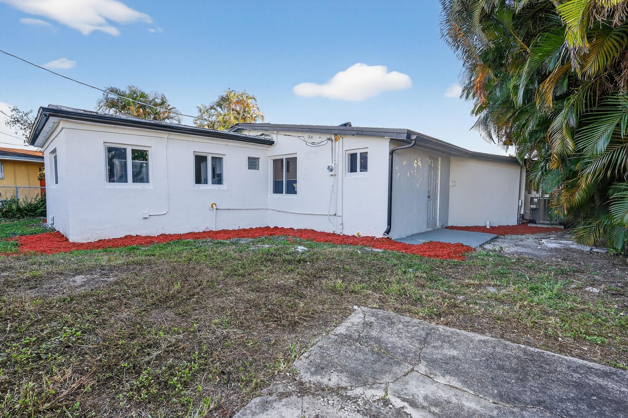 621 Se 1st St Hialeah, FL 33010