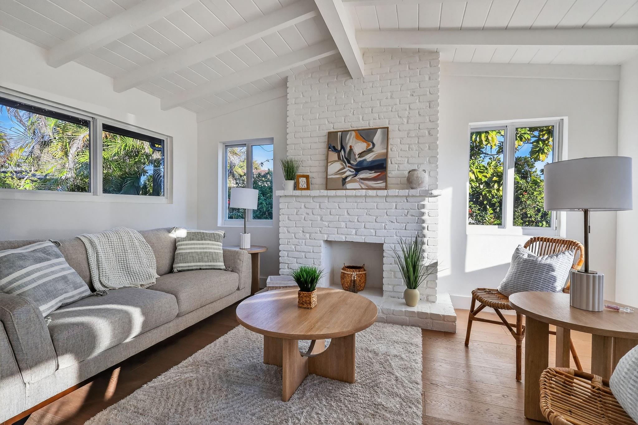 621 Se 1st St Hialeah, FL 33010