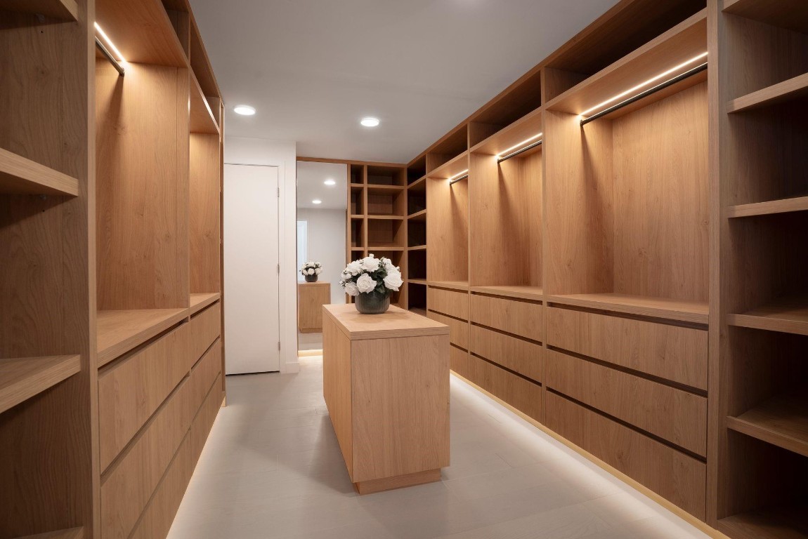 500 Alton #3903.04 Miami Beach, FL 33139