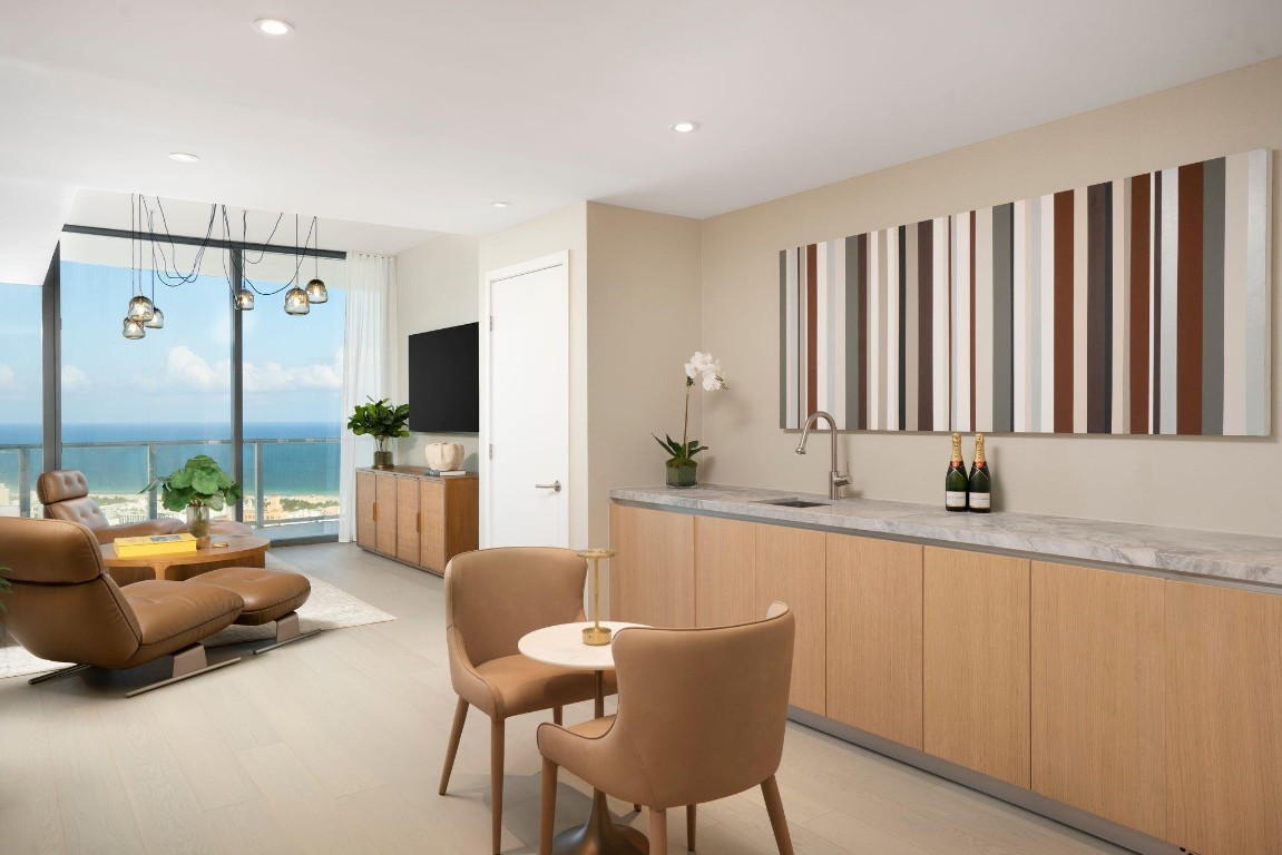 500 Alton #3903.04 Miami Beach, FL 33139