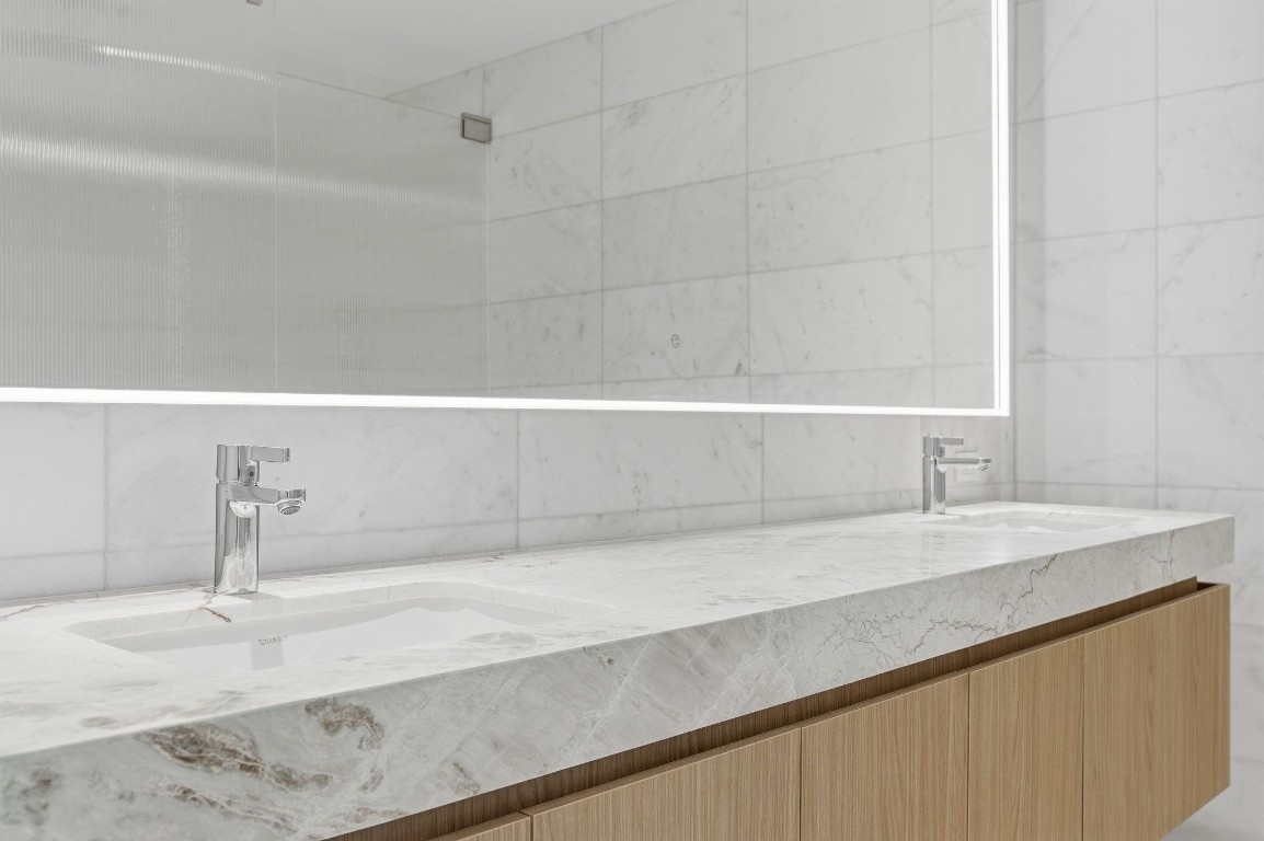 500 Alton #3903.04 Miami Beach, FL 33139