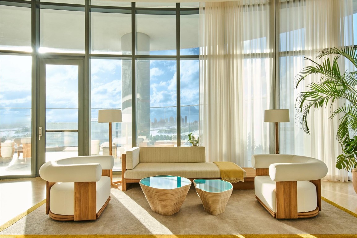 500 Alton #3903.04 Miami Beach, FL 33139