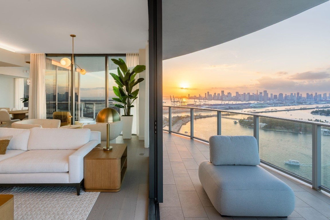 500 Alton #3903.04 Miami Beach, FL 33139