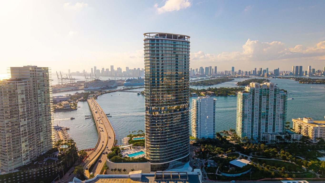 500 Alton #3903.04 Miami Beach, FL 33139