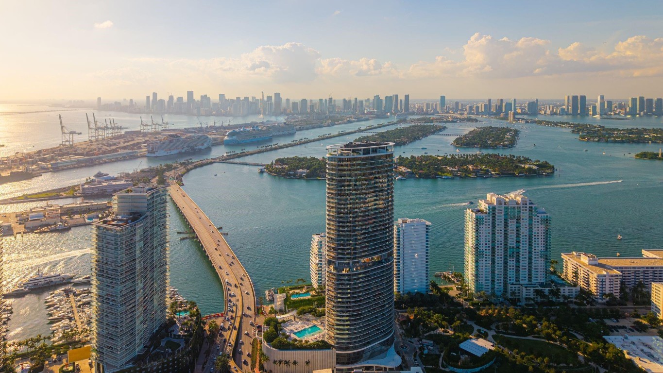 500 Alton #3903.04 Miami Beach, FL 33139